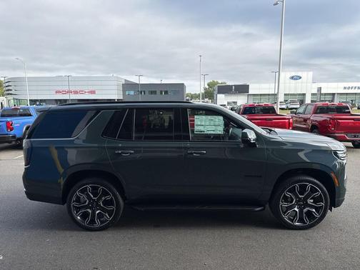 2026 Chevrolet Tahoe 4WD RST