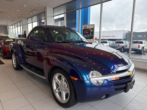 Ultra Violet Metallic 2004 Chevrolet SSR Base