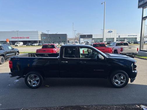 2018 Chevrolet Silverado 1500 Custom