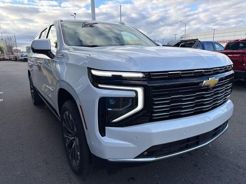 2025 Chevrolet Suburban 4WD High Country