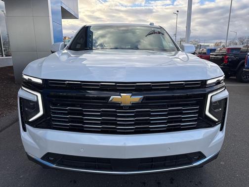 2025 Chevrolet Suburban 4WD High Country