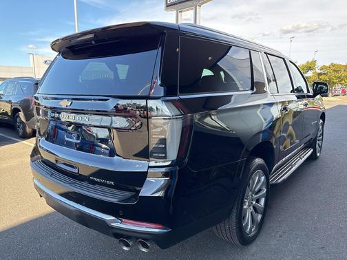 2025 Chevrolet Suburban Premier