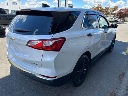 Iridescent Pearl Tricoat 2018 Chevrolet Equinox LT