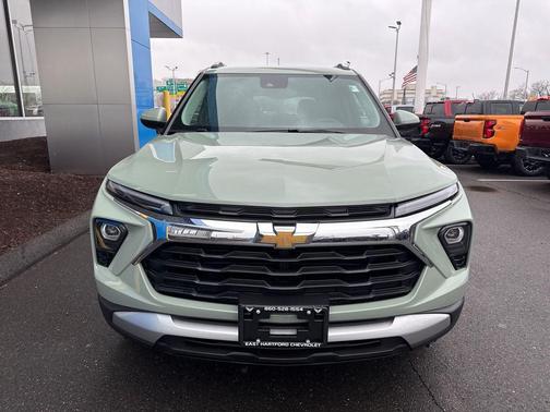 Cacti Green 2026 Chevrolet Trailblazer LT