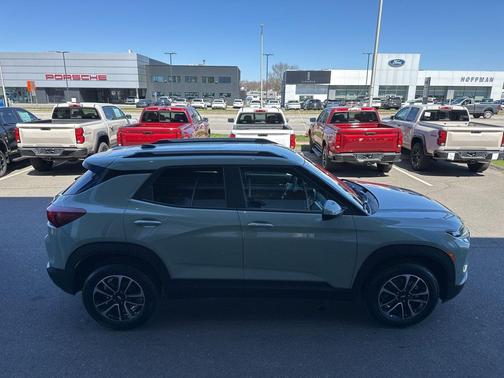 Cacti Green 2026 Chevrolet Trailblazer LT