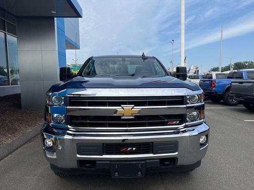Deep Ocean Blue Metallic 2018 Chevrolet Silverado 2500 LT