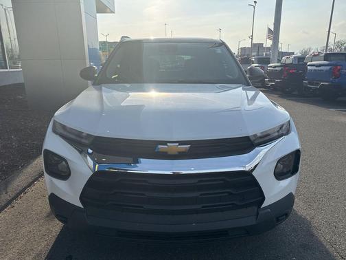 Summit White 2021 Chevrolet Trailblazer Base