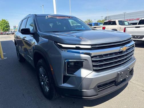 Sterling Gray Metallic 2026 Chevrolet Traverse LT