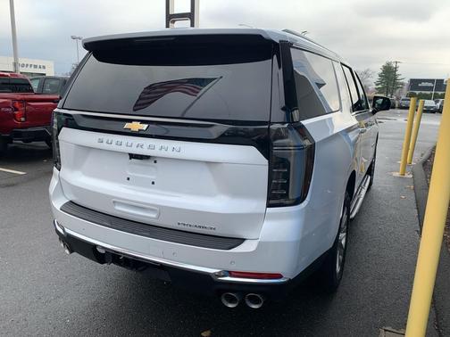 2025 Chevrolet Suburban Premier