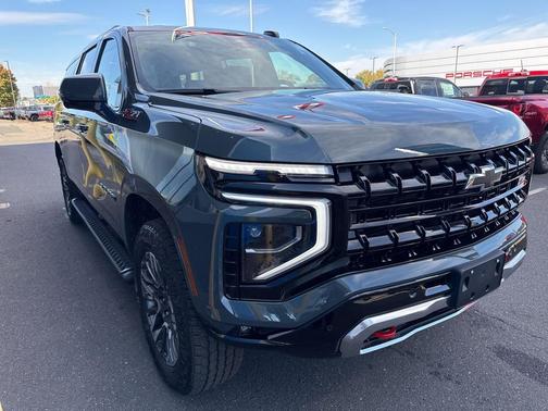 2025 Chevrolet Suburban 4WD Z71