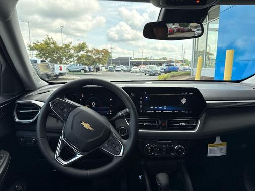 Sterling Gray Metallic 2026 Chevrolet Trailblazer LT