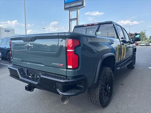 2025 Chevrolet Silverado 2500 4WD Crew Cab Standard Bed ZR2
