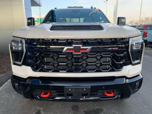 2026 Chevrolet Silverado 2500 Crew Cab, Standard Bed, XR2, 4WD