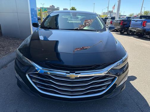 Mosaic Black Metallic 2020 Chevrolet Malibu FWD LT