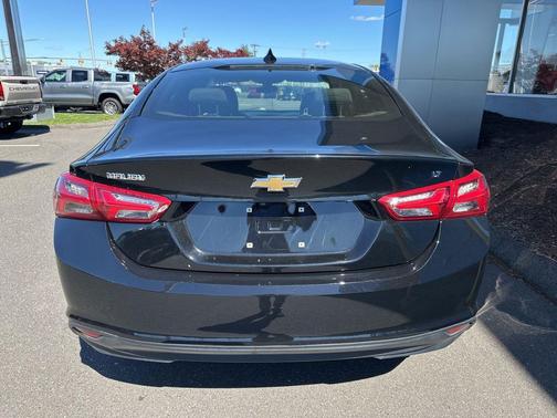 Mosaic Black Metallic 2020 Chevrolet Malibu FWD LT