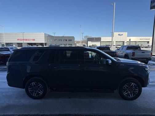 2025 Chevrolet Suburban 4WD Z71