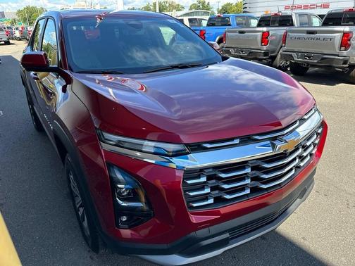 Radiant Red Tintcoat 2026 Chevrolet Equinox 1LT