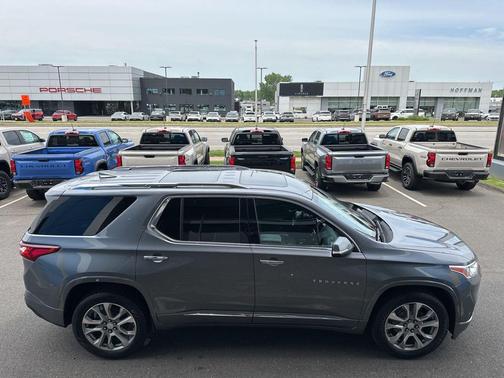 Satin Steel Metallic 2021 Chevrolet Traverse Premier
