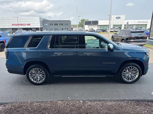 2025 Chevrolet Suburban Premier