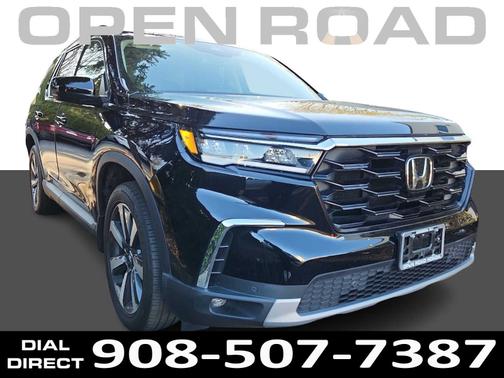 Crystal Black Pearl 2023 Honda Pilot