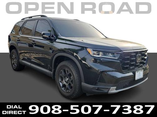 Crystal Black Pearl 2025 Honda Pilot