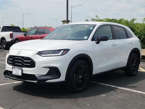 Platinum White Pearl 2026 Honda HR-V