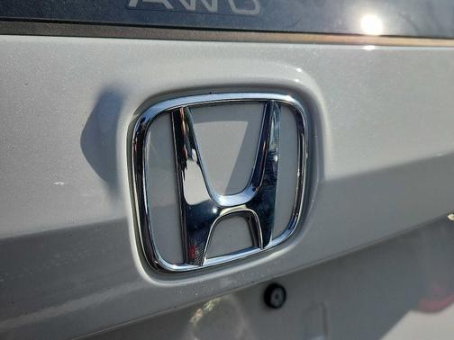 Platinum White Pearl 2025 Honda CR-V