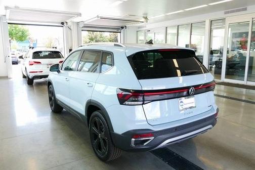 2025 Volkswagen Taos 1.5T SEL