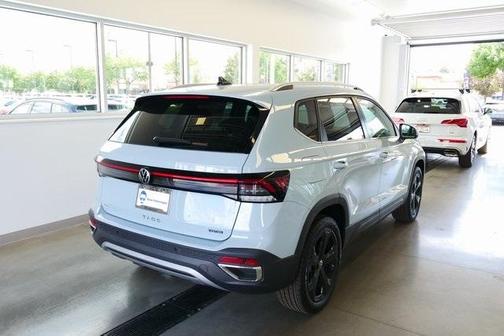 2025 Volkswagen Taos 1.5T SEL