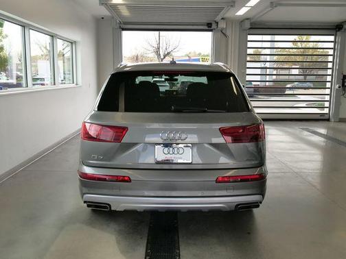 2017 Audi Q7 2.0T Premium Plus