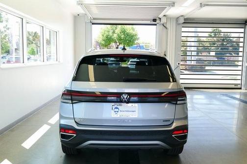 2025 Volkswagen Taos 1.5T SEL