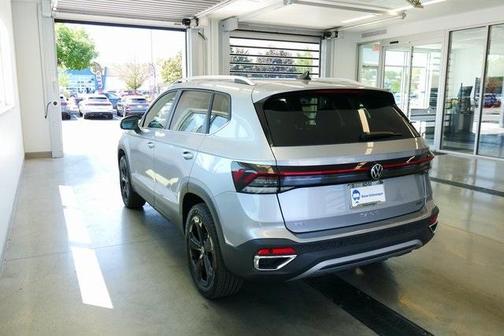 2025 Volkswagen Taos 1.5T SEL