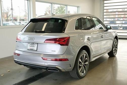 2024 Audi Q5 45 S line quattro Premium