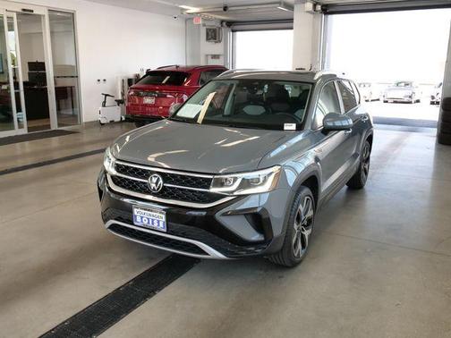 Pure Gray 2023 Volkswagen Taos 1.5T SEL
