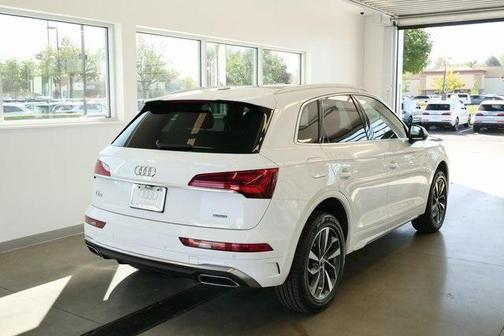 2024 Audi Q5 45 S line quattro Premium