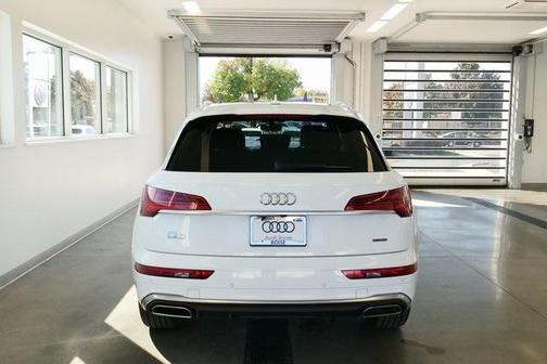 2024 Audi Q5 45 S line quattro Premium