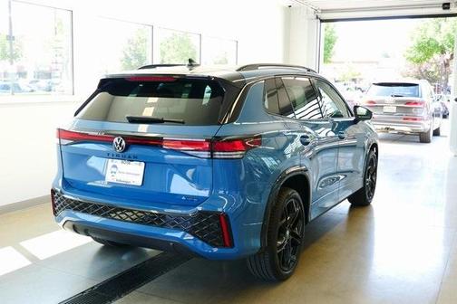 2025 Volkswagen Tiguan 2.0T SE R-Line Black