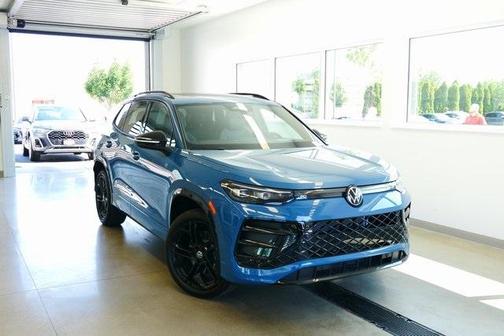 2025 Volkswagen Tiguan 2.0T SE R-Line Black