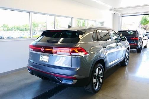2024 Volkswagen Atlas Cross Sport 2.0T SE w/Technology
