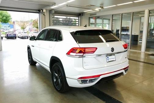 2022 Volkswagen Atlas Cross Sport 2.0T SEL R-Line