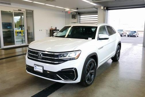 2022 Volkswagen Atlas Cross Sport 2.0T SEL R-Line