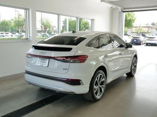 Glacier White Metallic 2023 Audi Q4 e-tron 50 Premium