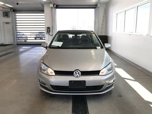 Tungsten Silver Metallic 2015 Volkswagen Golf TDI SE 4-Door