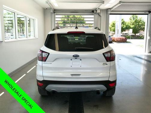 White Platinum Clearcoat Metallic 2018 Ford Escape SEL