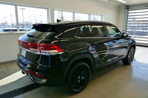 2025 Volkswagen Atlas 2.0T SE