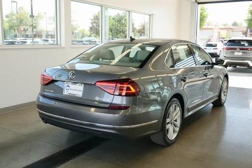 2017 Volkswagen Passat 1.8T SEL Premium