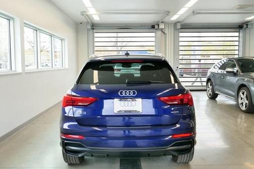 2022 Audi Q3 45 S line Premium