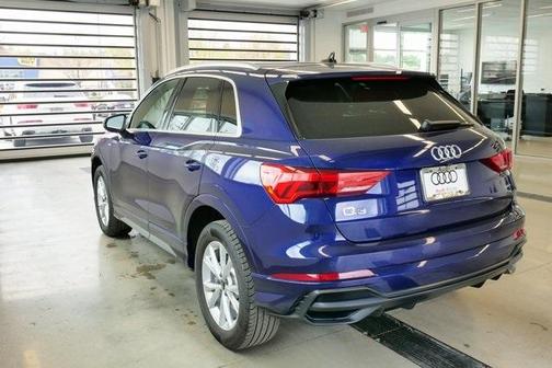 2022 Audi Q3 45 S line Premium