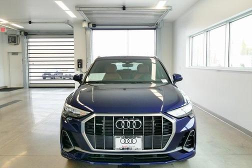 2022 Audi Q3 45 S line Premium