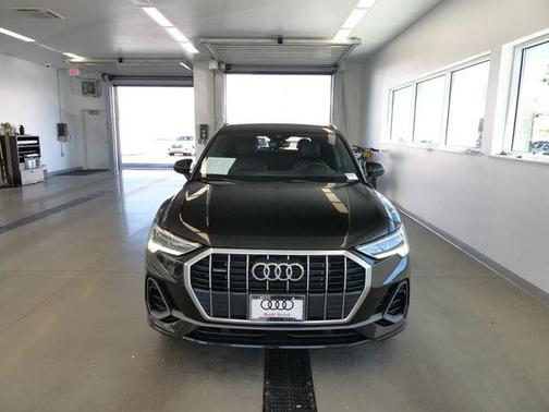 Mythos Black Metallic 2025 Audi Q3 45 S line Premium